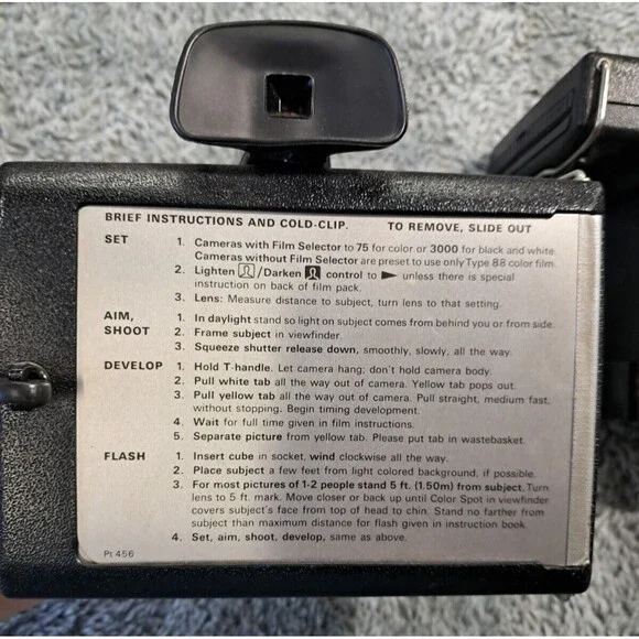 Lot VTG Polaroid Square Shooter 2 Land Camera Photography Decorations Untested - Picture 7 of 12